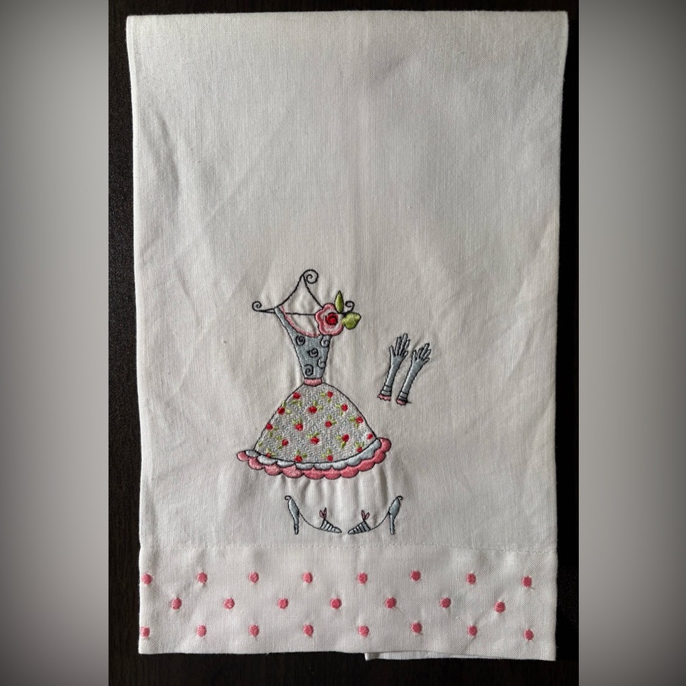 Vintage Embroidered White Tea Towels with Dress Designs - Picture 4 of 7